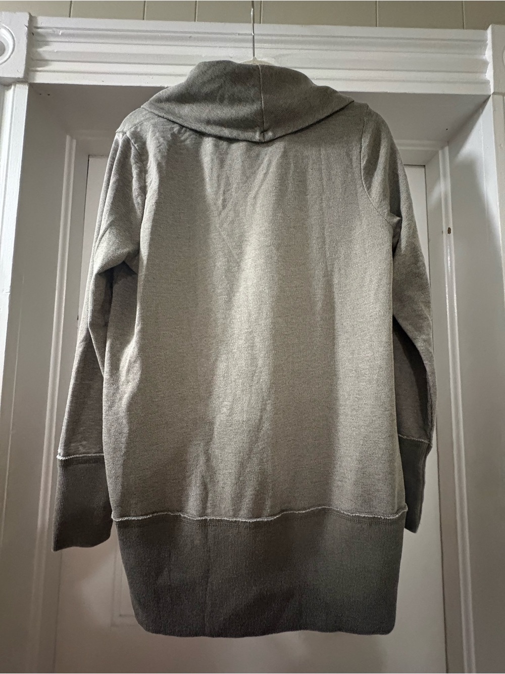 Lucky Brand Womenβs Gray Cowl Neck Long Sleeve Top Size Large NWT - Picture 4 of 6